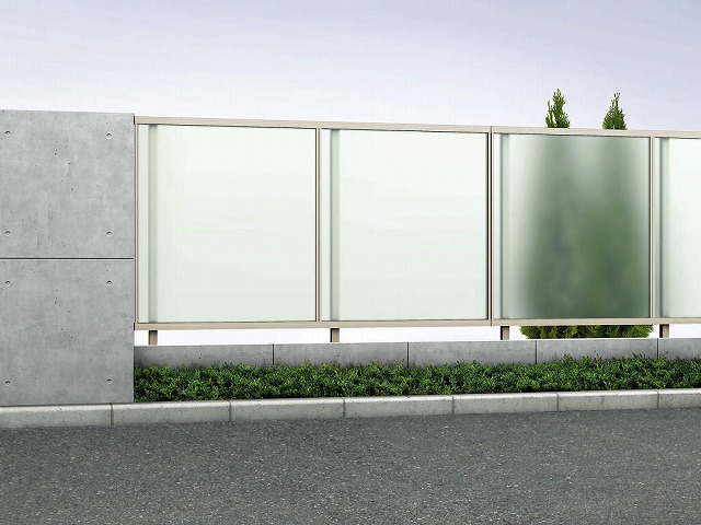 ↑ルシアス フェンス J01型 ポリカパネル T120 H2(自由柱施工_商品単体外観_XFH20456