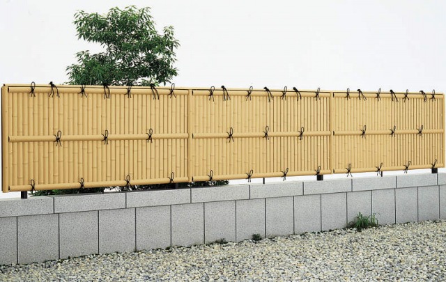 ↑竹垣風フェンス麗シリーズ 建仁寺垣〈片面タイプ T100 自由柱施工 BT B7 _1980_XFBT0362