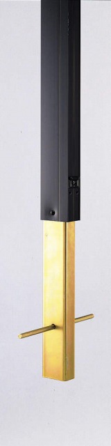 ↑竹垣風フェンス麗シリーズ 自由柱施工 自立建て用柱(独立基礎納まり 埋込部(T180 B7__XFXX0584
